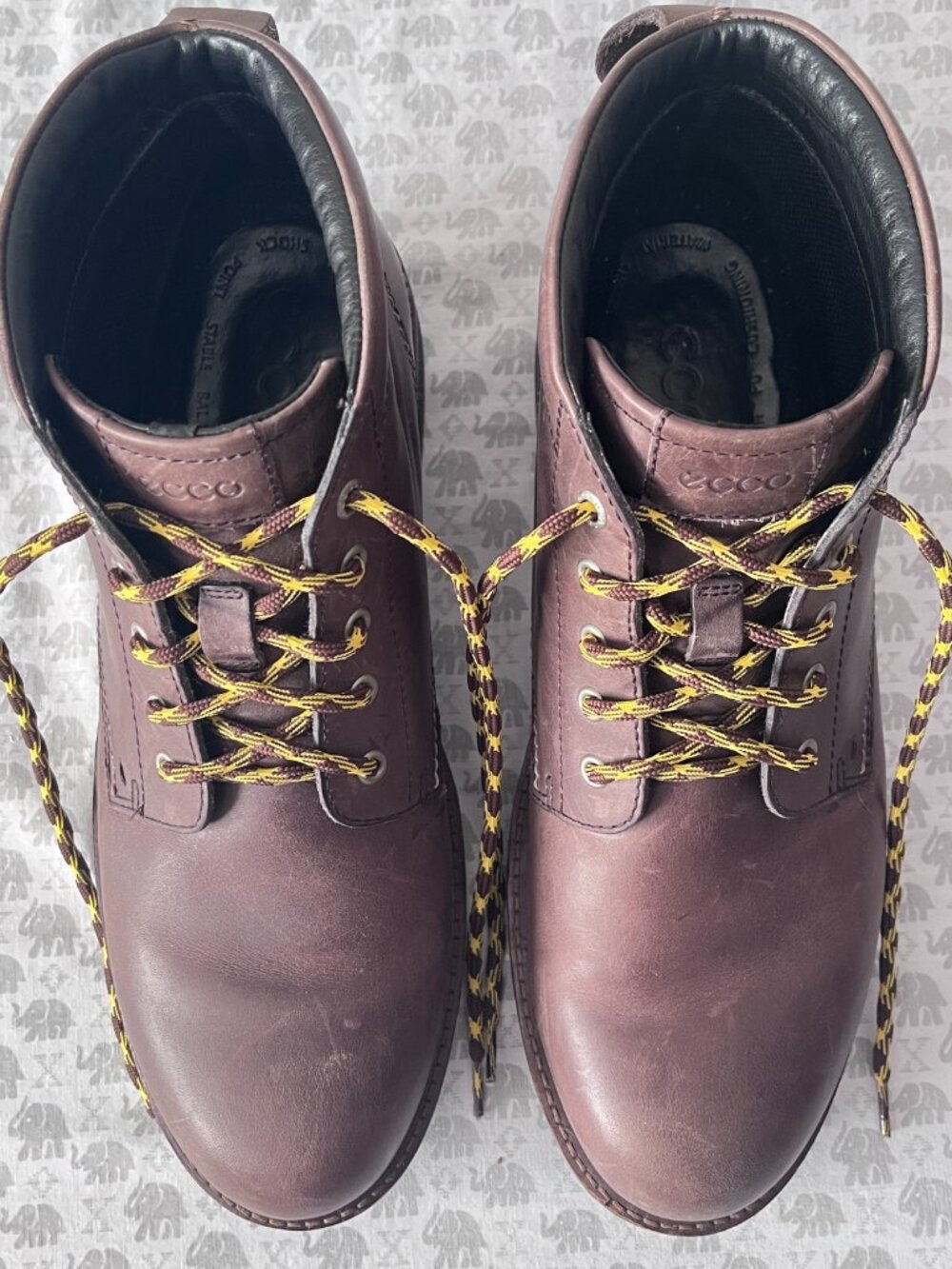 ECCO Men's Brown Leather Lace-Up Boots - Picture 6 of 11